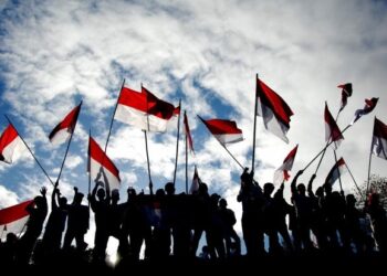 Kaltim Dengungkan Gerakan 10 Juta Bendera Merah Putih