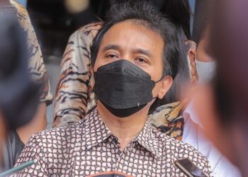 Roy Suryo Resmi Ditahan Polisi'