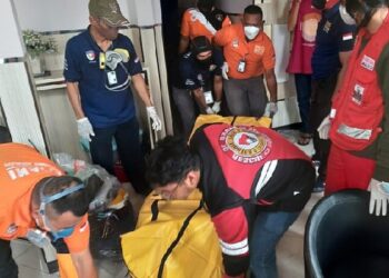 Tewas Tertelungkup di Kamar Hotel, Hanya Berkaos dan Celana Dalam