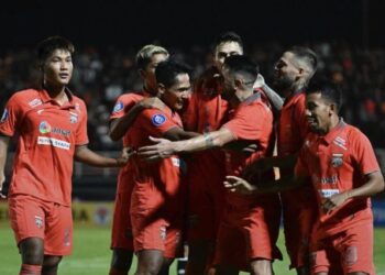 Lalai Memimpin Laga Borneo FC vs Persebaya, Wasit Sance Lawita Dihukum