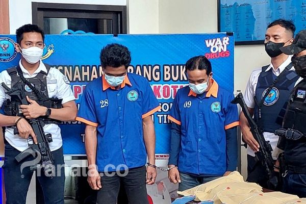 Dua Kurir Sabu Senilai Rp 4 Miliar Dibekuk di Jalan Poros Berau-Kutim, Bandarnya Diburu Berstatus DPO