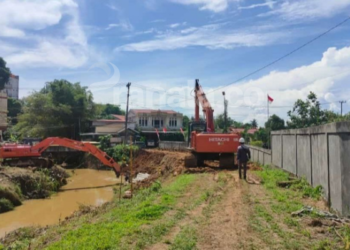 Luapan Air Sungai di Bontang Ganggu Penurapan