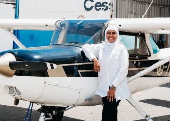 Cerita Hassanah dan Perjuangannya jadi Pilot Muslimah Pertama di Jamaika