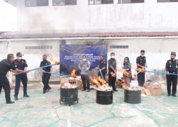 Bea Cukai Balikpapan Tindak 400 Ribu Batang Rokok dengan Cukai Palsu