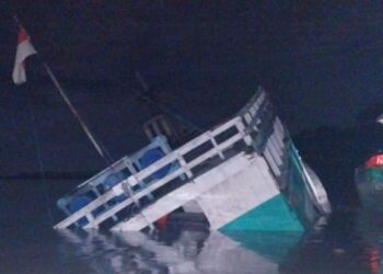 Hindari Tabrakan dengan Tugboat, Kapal Pengangkut Beras Tenggelam di Sungai Berau