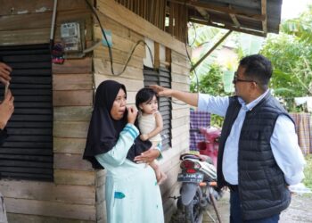 Akmal Malik Salurkan Bantuan Stunting di Pasangkayu