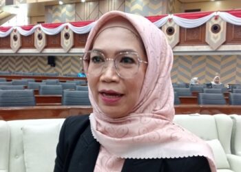 Ratusan Guru Lolos Seleksi PPPK Geruduk DPRD Kaltim, Pertanyakan Kepastian Nasibnya