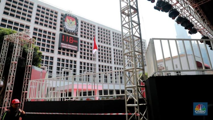 11 Nama Panelis Debat Ketiga Pilpres 2024, Berikut Daftarnya Cek Jadwal Batas Pendaftaran Capres dan Cawapres 2024 di Sini