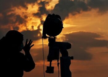 Kemenag Gelar Sidang Isbat Idulfitri 1446 H Malam Ini, Berikut Link Live Streamingnya! Kapan Lebaran Idulfitri 2025? Ini Versi Pemerintah dan Muhammadiyah Kemenag bakal Gelar Sidang Isbat untuk Tetapkan Awal Ramadan 1446 H pada 28 Februari 2025 Link Live Streaming dan Jadwal Sidang Isbat Awal Puasa Ramadan 2024