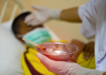 Tekan Kasus DBD, Kutim Distribusikan Ribuan Vaksin Qdenga Gratis Kasus DBD di Kaltim Turun Drastis, 11 Kasus Kematian hingga September Kasus DBD di Bontang Belum Masuk KLB Kasus DBD di Kaltim Tembus 2.210, Balikpapan Paling Tinggi DBD Intai Kaltim: 3 Warga Meninggal, Ribuan Terjangkit, Balikpapan Tertinggi Waspada! Selama 2024, 233 Kasus Positif DBD Melanda Bontang