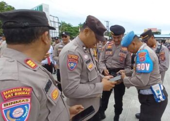 Operasi "Bersih dari Jerat Perjudian", Polresta Balikpapan Periksa Handphone Anggota Polri