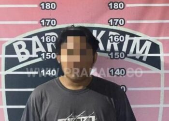 KURANG KERJAAN! Pria di Samarinda Rekam Teman Kerjanya saat Mandi
