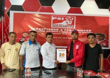 Agus Haris Kembalikan Formulir Bakal Calon Wali Kota Bontang ke PSI