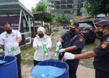Bea Cukai Balikpapan Hancurkan Barang Kena Cukai Illegal dan Larangan, Potensi Rugi Negara Rp309 Juta