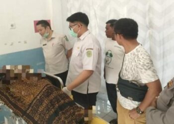 Penemuan Mayat di Depan Pintu Kantor Desa Sidomukti, Kukar Gegerkan Warga
