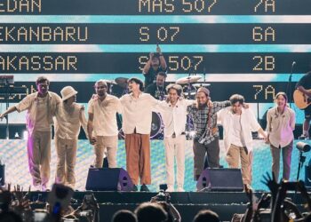 Sheila On 7 Hipnotis Puluhan Ribu Penonton di Samarinda dengan 22 Lagu