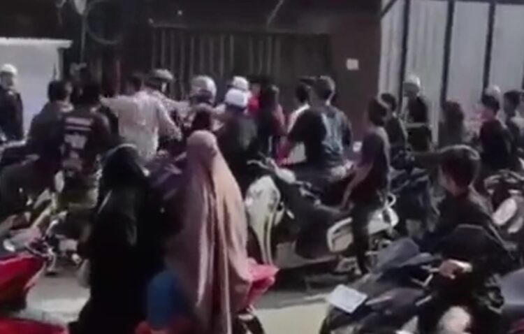 Pasangan Calon Suami Istri di Samarinda Dikeroyok Rombongan Pengantar Jenazah, Dua Pelaku Ditangkap