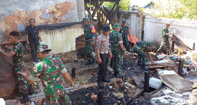 Kodim 0908 Bontang Gelar Karya Bakti Sambut HUT ke-79 TNI, Bersihkan Masjid Tua hingga Pasar
