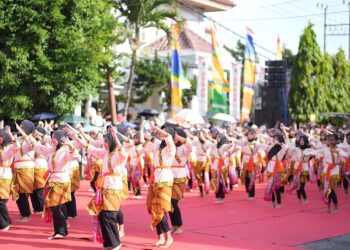 Ribuan Pelajar Ramaikan Bontang City Carnival dan Pawai Budaya 2024