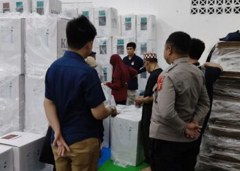 Polres Bontang Kawal Ketat Penyegelan 554 Kotak Suara Pilkada 2024