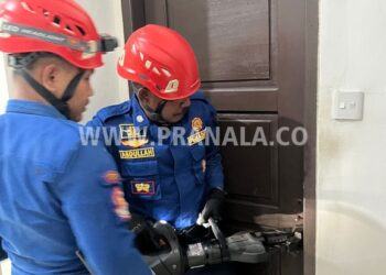 Tim Rescue Damkar Bontang Berhasil Selamatkan Anak Terkunci di Kamar Mandi