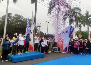 10 Ribu Peserta Meriahkan Fun Walk PKT, Warga Bontang Rebutkan Doorprize Empat Sepeda Motor
