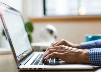 Disdikbud Bontang Alokasikan Rp4,4 Miliar untuk 230 Laptop Gratis bagi Guru SD