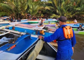 Tabrakan Perahu di Sungai Mahakam, Satu Nelayan Hilang