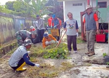 Kelurahan Satimpo Gelar Kerja Bakti di TPST, Dukung Program 100 Hari Kerja Wali Kota Bontang