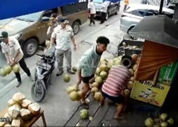 Satpol PP Samarinda Dituding Bawa Pulang Kelapa Muda saat Razia PKL, Ini Klarifikasinya
