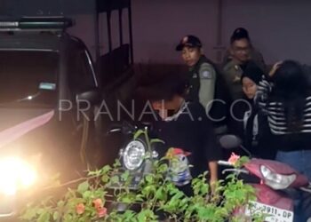 Tiga Pelajar Bontang Asyik Indehoy di Penginapan