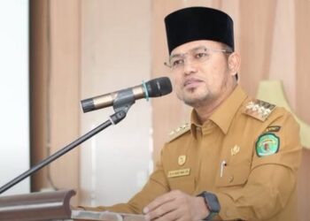 Perjalanan ke IKN Kini Hanya 1 Jam 40 Menit, Gubernur Kaltim Ajak Presiden Tinjau Langsung Gubenur Kaltim Janjikan Pendidikan Gratis sampai Luar Negeri Gubenur Kaltim Janji Gratiskan Kuliah hingga ke Luar Negeri Gubernur Kaltim Soroti Ketimpangan Dana Bagi Hasil Pajak Daerah