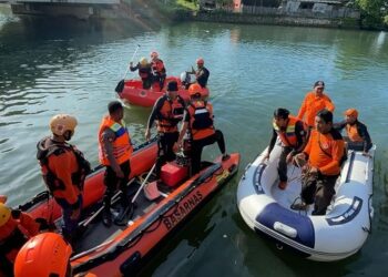 Bermain di Tepi Sungai Berakhir Duka, Bocah 12 Tahun Tewas Tenggelam di Sungai Kalibone Pangkep