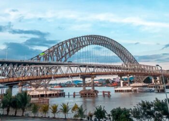 Lewat Bawah Jembatan Mahakam I Samarinda Dilarang 2 Hari, Begini Alasannya