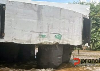 Inspeksi Pasca-Tabrakan Tongkang, Jembatan Mahakam 1 Samarinda Ditutup Besok Pagi Jembatan Mahakam Samarinda Dihantam Tongkang, Pelindo: Terjadi di Luar Jadwal Pengolongan