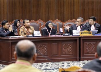 Soal Sengketa Kampung Sidrap Bontang, MK Perintahkan Gubernur Kaltim Fasilitasi Sengketa Kampung Sidrap di MK, Wali Kota Bontang Tarik Permohonan, DPRD Tetap Gaspol
