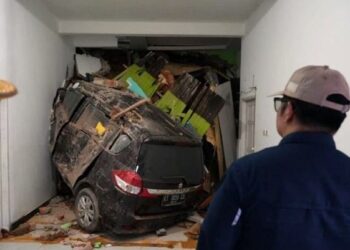 Longsor Terjang Loa Janan Kaltim, 14 Rumah Rusak Akibat Bekas Tambang Ilegal