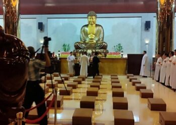 Tiga Vihara di Samarinda Penuh Khidmat Rayakan Waisak 2569
