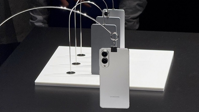 Resmi Meluncur! Samsung Galaxy S25 Edge, HP Tertipis dengan Kamera 200 MP
