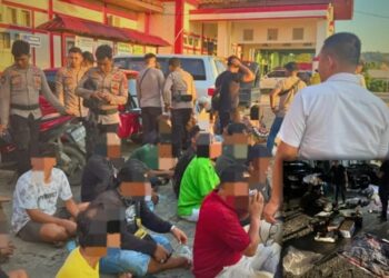 Arena Sabung Ayam di Kaltim Diobok-obok Polisi, 18 Ayam dan Rp7 Juta Disita