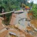 Putus Total! Jalan Vital Pilanjau Berau Dipasang Gorong-Gorong Darurat