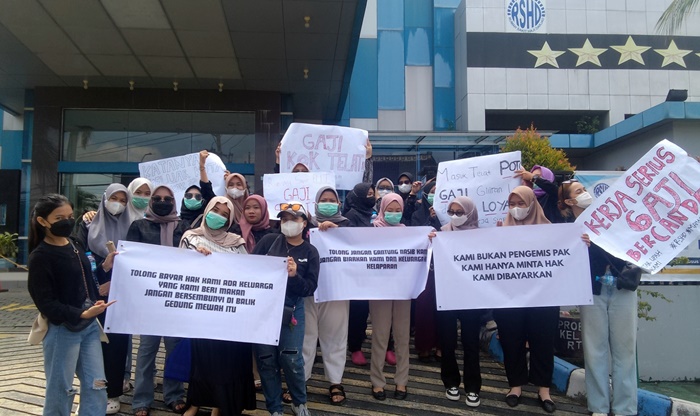 Mangkir 4 Kali Panggilan DPRD Kaltim, RSHD Samarinda Terancam Pidana Rp1,3 Miliar Tunggakan Gaji 57 Eks Karyawan RSHD Samarinda Belum Dibayar, Manajemen Alasan Jual Aset 57 Karyawan dan Eks Karyawan RSHD Samarinda Terima Risalah, Manajemen Malah Mangkir