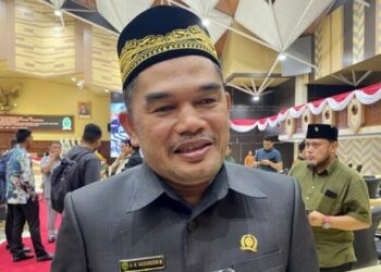 DPRD Kaltim Bawa Polemik Hak Angket ke Kemendagri Ketua DPRD Kaltim Bantah Isu Mobil Dinas Rp6,8 Miliar untuk Pribadi Ketua DPRD Kaltim Bantah Isu Mobil Dians Rp6,8 Miliar untuk Pribadi Proyek Ketahanan Pangan Kaltim-Jabar Dipertanyakan, Dewan Tak Dilibatkan?