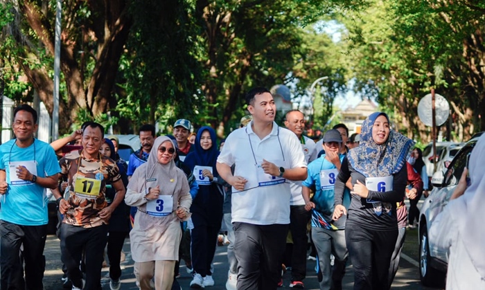 Ratusan ASN dan Non-ASN di Pangkep Jalani Tes Kesehatan dan Lari 2 Km bareng Bupati