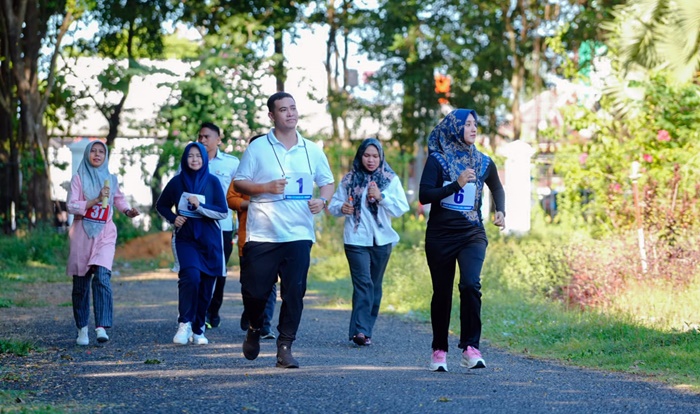 Ratusan ASN dan Non-ASN di Pangkep Jalani Tes Kesehatan dan Lari 2 Km bareng Bupati