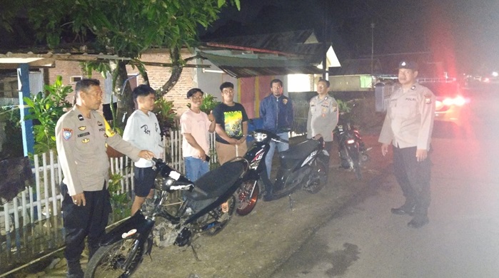 Antisipasi Tawuran dan Narkoba di Pangkep, Polisi Balocci Gelar Patroli Blue Light