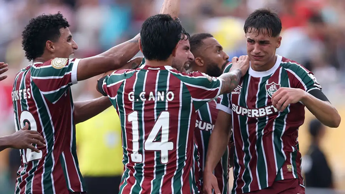 Dua Gol Dramatis Bawa Fluminense ke Semifinal