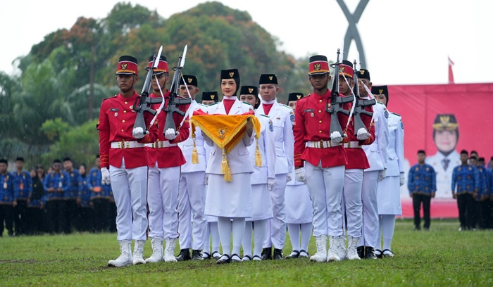 Hujan Gerimis Tak Surutkan Khidmat Upacara HUT ke-80 RI di Bontang