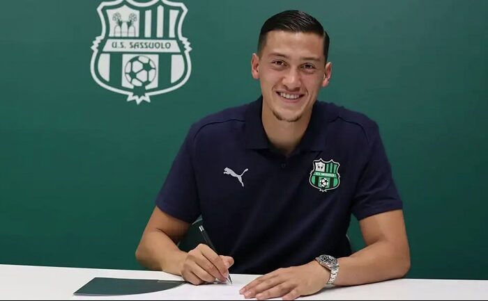Jay Idzes Resmi Gabung Sassuolo dengan Transfer Rp100 Miliar
