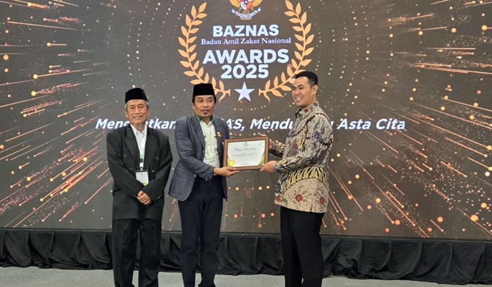 MANTAP! Bupati Pangkep Raih Penghargaan Baznas Award 2025